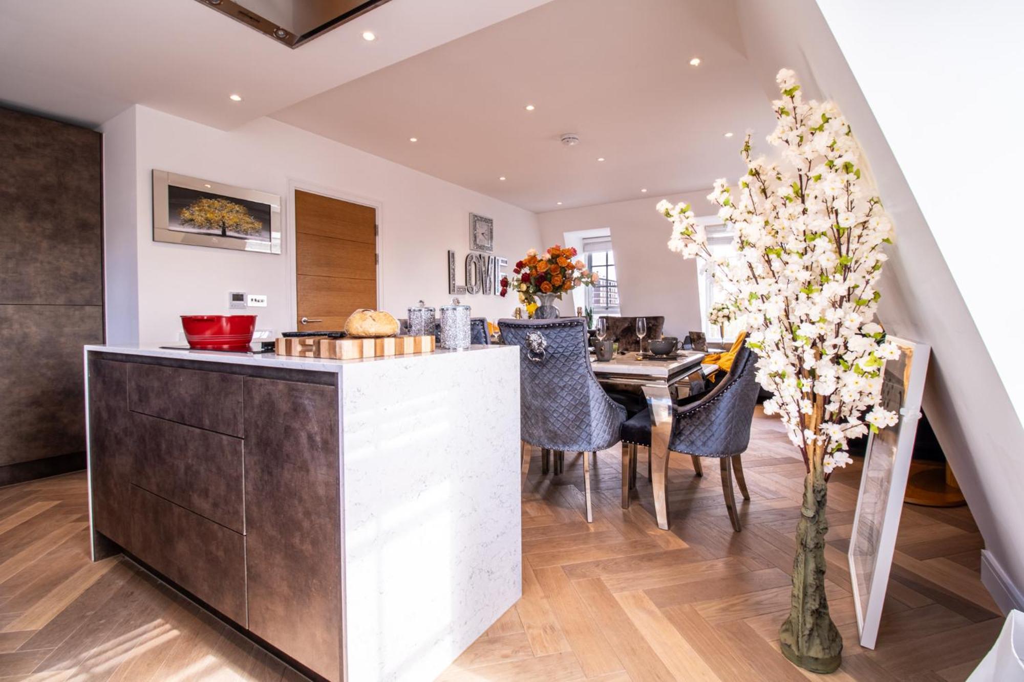 Elegant 3-Bedroom Penthouse In Marble Arch 70 Londres Extérieur photo